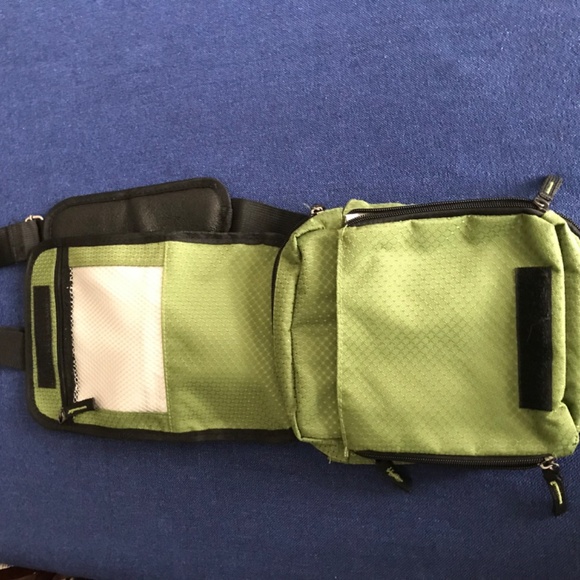 Heys TravelMate Crossbody Olive Green Eco Day Bag Purse Wallet NWOT - Picture 2 of 16